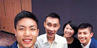 Chou Tien Chen and Lee Chong Wei have dinner together in Malaysia. (photo: Chou Tien Chen)