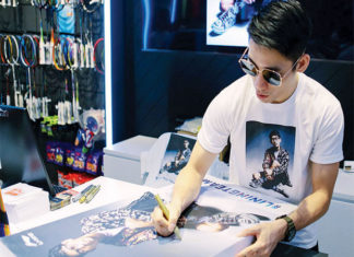 Wish Chan Peng Soon speedy recovery. (photo: Li-Ning)
