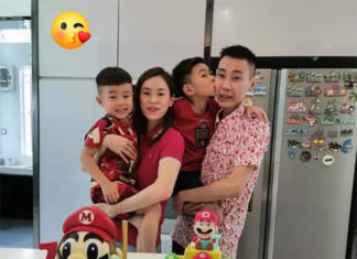 Wish Kingston (second right) a Happy Birthday! (photo: Lee Chong Wei's Facebook)