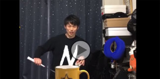 #CoffeeCupChallenge: Professional badminton players vs. Amateurs. (photo: BWF)