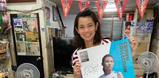 Tai Tzu Ying plays badminton with her grandma. (photo and video: Tai Tzu Ying's Instagram)
