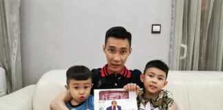 Lee Chong Wei celebrates Father's Day with Kingston (R) and Terrance. (photo: Lee Chong Wei's Facebook)