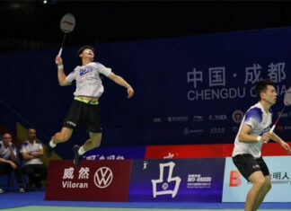 Zheng Siwei (R)/Liu Yuchen guide Qingdao to 3-2 win over Zhejiang. (photo: CBSL)