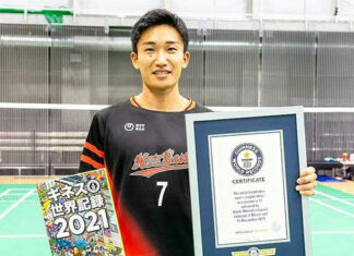 Kento Momota And Guinness World Records. (photo: Guinness World Records)