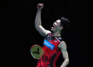 Lee Zii Jia pumps his fist after his 2021 All England semi-final victory. (photo: Naomi Baker/Getty Images)
