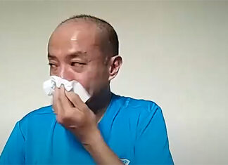 Hendrawan becomes emotional during an interview.(photo: Astro Nadi Arena)