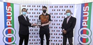 Lee Zii Jia and the 100PLUS team. (photo: 100PLUS)