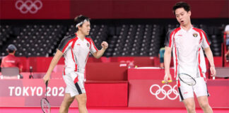Marcus Fernaldi Gideon/Kevin Sanjaya Sukamuljo are doing extremely well in Tokyo Olympics. (photo: AFP)