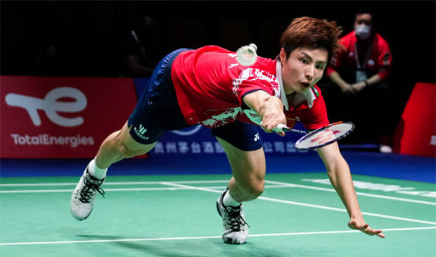 Shi Yuqi is struggling to get back his pre-injury form. (photo: Shi Tang/Getty Images)