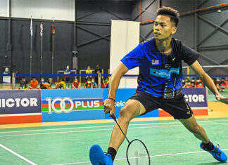 Shaqeem Eiman Shahyar scores the winning point for Malaysia in the 2021 SEA Games men's team semi-final tie between Malaysia and Singapore. (photo: Bernama)