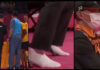 Heart-Warming Gesture By Hendrawan Who Gives His Shoes to A Jamaican Player The great display of sportsmanship by Hendrawan.