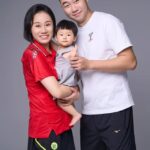 Zhao Yunlei, Hong Wei, and their cute daughter. (photo: Hong Wei’s Weibo)