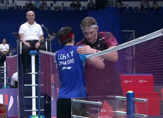 Viktor Axelsen greets Loh Kean Yew after Friday's French Open quarter-final match.