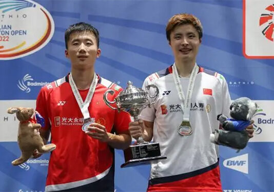 Shi Yu Qi beats Lu Guang Zu to win the 2022 Australian Open. (photo: Xin Hua)
