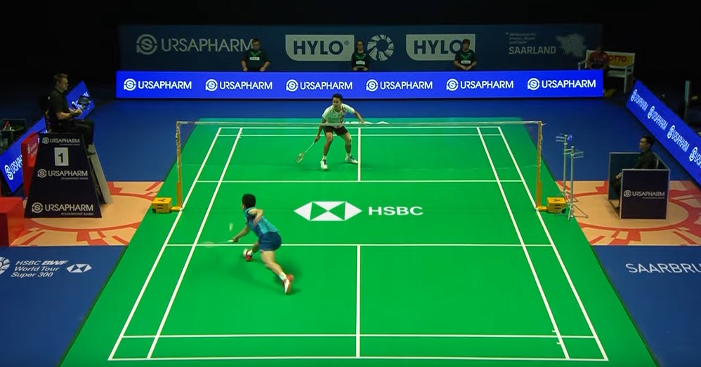 Frame by frame video 2 - Chou Tien Chen trying to return the shuttlecock.