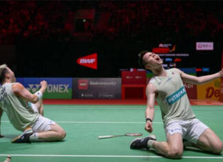 Aaron Chia/Soh Wooi Yik celebrate after beating Pramudya Kusumawardana/Yeremia Erich Yoche Yacob Rambitan in the 2023 Indonesia Open semi-finals. (photo: Shi Tang/Getty Images)
