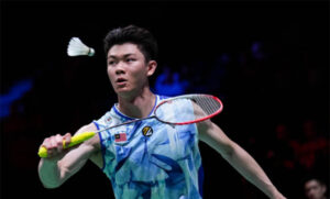 Lee Zii Jia crashes out of the 2023 World Championships. (photo: Shi Tang/Getty Images)