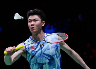 Lee Zii Jia crashes out of the 2023 World Championships. (photo: Shi Tang/Getty Images)