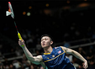 Lee Zii Jia loses to Weng Hongyang in the 2023 Australian Open semi-finals. (photo: Shi Tang/Getty Images)