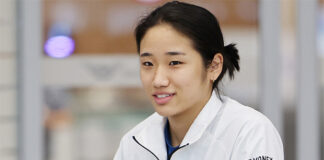 An Se Young lands at Incheon International Airport, Korea on Monday after winning the 2023 China Open. (photo: Yonhap News)