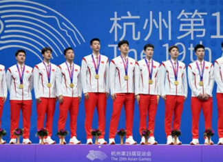 China's men's team celebrates gold medal victory at the 2022 Hangzhou Asian Games. (photo: Xinhua)