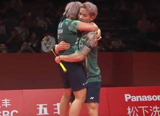 Chen Tang Jie/Toh Ee Wei put up a strong smashing game to beat Yuta Watanabe/Arisa Higashino in the second Group A match of the 2023 BWF World Tour Finals. (photo: BWF)