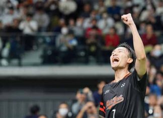 Congratulations to Kento Momota for winning his 6th All-Japan Badminton Championships. (photo: Ryohei Moriya)
