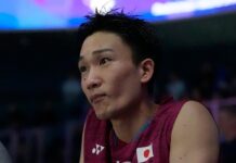 Kento Momota looks disappointed to not able to play his farewell match. (Photo: Chengdu 2024)