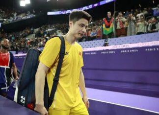 Shi Yuqi wins the Paris Olympics opening match. (Photo: Xinhua)