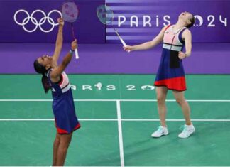 Pearly Tan/Thinaah Muralitharan shows strong determination and mental toughness to ultimately emerge from women's doubles Group A, a.k.a the "group of death". (Photo: AFP)