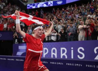 Viktor Axelsen is on top of the world! (Photo: Reuters)