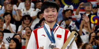 Wishing He Bingjiao all the best in her future endeavors! (Photo: AFP)