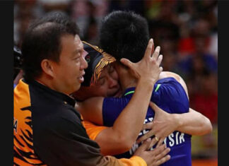 Lee Chong Wei writes a heartfelt message expressing his deep gratitude and appreciation towards Coach Hendrawan, acknowledging the significant role the coach played in his badminton career and the invaluable support he provided both on and off the court. (Photo: Lee Chong Wei's Facebook)