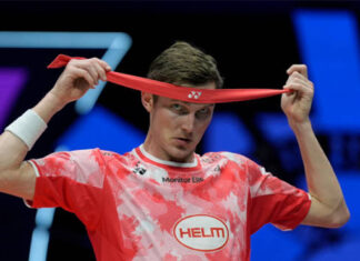 Viktor Axelsen and badminton players worldwide: Is it time to consider alternatives to the BWF? The organization’s mismanagement is increasingly evident and seems to be harming the growth of badminton, one of the most widely played sports globally. (Photo: AFP)