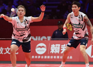 With strong support from local fans, Chen Tang Jie and Toh Ee Wei are determined to deliver their best and keep Malaysia’s hopes alive for a historic final. (Photo: AFP)