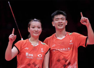 As Huang Yaqiong (L) steps into a new chapter, BadmintonPlanet.com wish her happiness, health, and success in all her endeavors. Her unwavering dedication to badminton and her illustrious career will continue to inspire fans worldwide. Here’s to more exciting surprises and heartfelt moments in her next journey! (Photo: AFP)