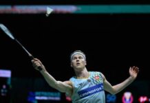 Anders Antonsen crashes out of the 2025 Indonesia Masters. (Photo: AFP)