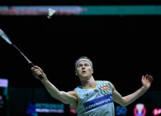 Anders Antonsen crashes out of the 2025 Indonesia Masters. (Photo: AFP)