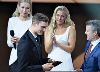 Congratulations to Viktor Axelsen for winning the 2024 Danish Sports Name of the Year award. (Photo: Dr.dk)