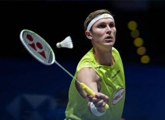 Wish Viktor Axelsen a speedy recovery from his back injury. (Photo: Shi Tang/Getty Images)