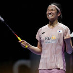 An Se Young celebrates her comeback win over Wang Zhi Yi in the 2025 Indonesia Open women’s singles final. (Photo: AFP)