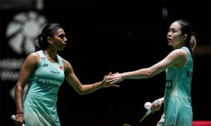 Pearly Tan and M. Thinaah celebrate reaching the Japan Open final after a stunning straight-set victory over Nami Matsuyama and Chiharu Shida. (Photo: Shi Tang/Getty Images)