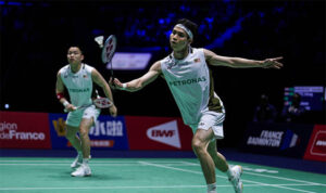 Aaron Chia and Soh Wooi Yik survive a scare in their opening match at the 2025 China Masters. (Photo: AFP)