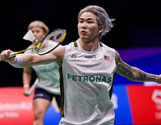 Chen Tang Jie and Toh Ee Wei showcasing strong teamwork and focus against the top-seeded Chinese pair. (Photo: AFP)