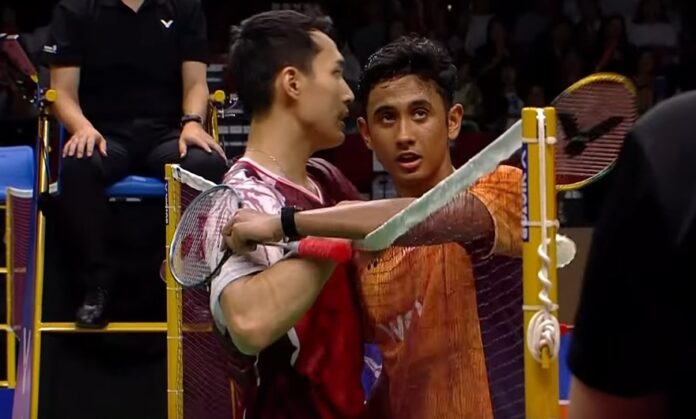 Jonatan Christie greets Alwi Farhan after their 2025 Korea Open semifinal battle. (Photo: BWF)