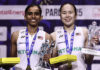 Pearly Tan and M. Thinaah receiving their silver medals at the World Championships medal ceremony. (Photo: AFP)