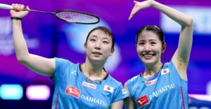 Japan's Arisa Higashino (L) teams up with Chiharu Shida to form new women's doubles duo. (Photo: BWF)