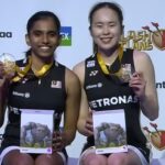 Pearly Tan and Thinaah Muralitharan celebrate after winning the 2025 Arctic Open women’s doubles title. (Photo: BWF)
