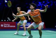 Man Wei Chong and Tee Kai Wun Advance to Second Round at 2025 French Open Man Wei Chong and Tee Kai Wun advance to the second round of the 2025 French Open after a strong straight-game victory. (Photo: AFP)
