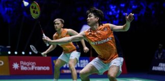 Man Wei Chong and Tee Kai Wun advance to the second round of the 2025 French Open after a strong straight-game victory. (Photo: AFP)